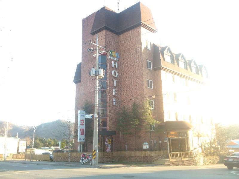 Green And Blue Hotel Pyeongchang Exterior photo